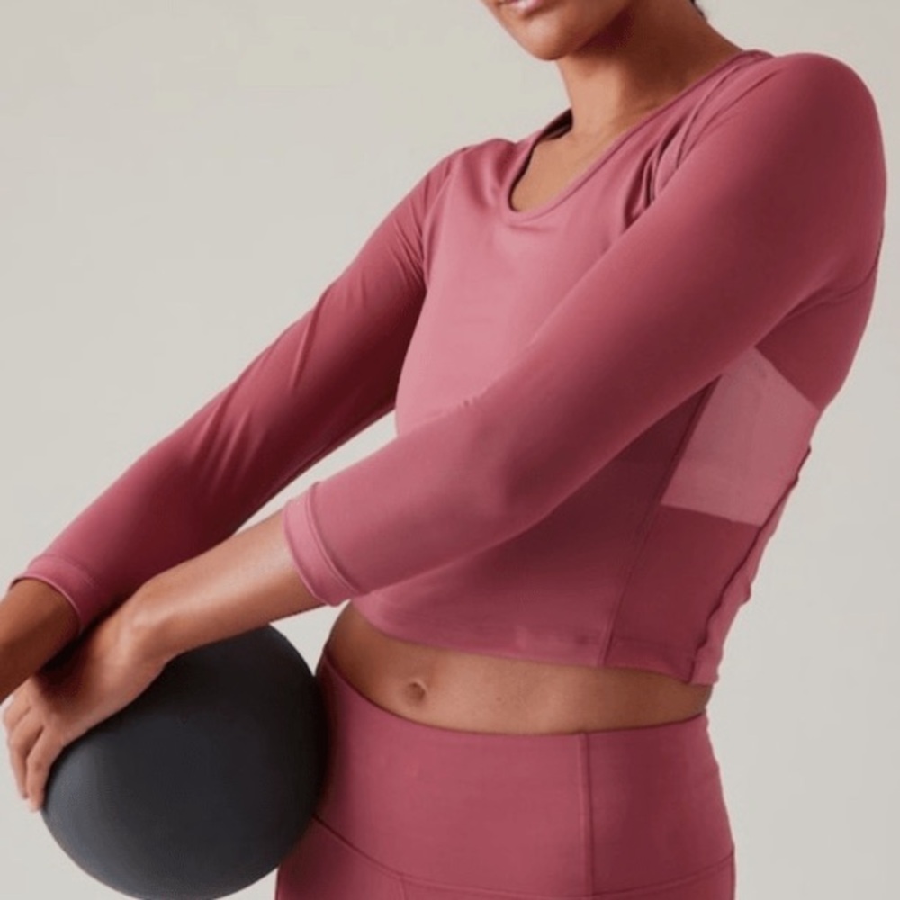 Athleta Women’s Pacer Mesh Top in Berry Rose
NWT